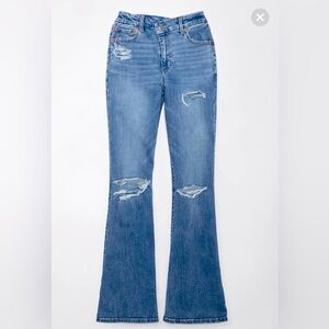 NWT American Eagle Next Level Curvy Ripped Super High-Waisted Flare Jean